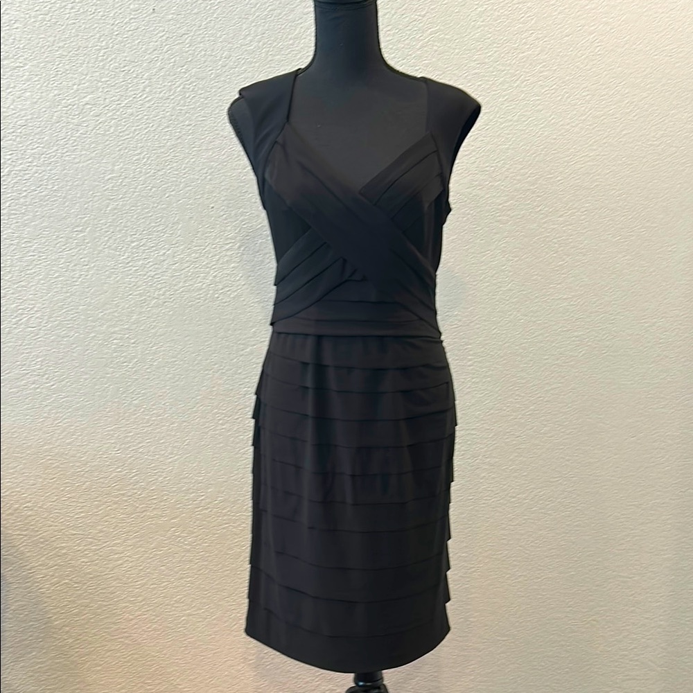 Jones Wear Black Ruched Sheath Midi Dress
